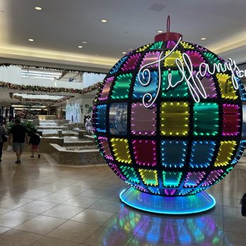 South Coast Plaza - Shopping Centers Near Me - Costa Mesa, California