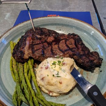 Dave & Buster's Milpitas - San Jose - 14oz steak - Arcades Near Me - Milpitas, California