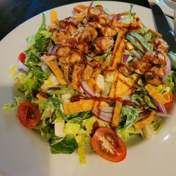 Matteo's Pizza & Bistro - BBQ chicken salad - Pizza Near Me - Carmichael, California