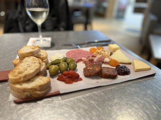 VINO VOLO by null