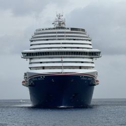 Carnival Breeze - Carnival Breeze arriving in Cozumel