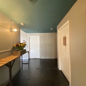 Swift & Finch Coffee - a hallway in a home - Cafes Near Me - Rome, Georgia