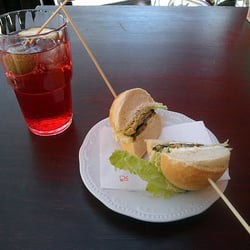 Al Prosecco - A "spritz" and small sandwich