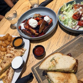Ten Tavern - American Near Me - Clovis, California Ten Tavern - American Near Me - Clovis, California