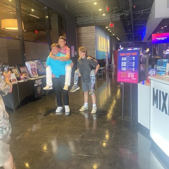Dave & Buster's Thousand Oaks - Celebration time!! - Arcades Near Me - Thousand Oaks, California Dave & Buster's Thousand Oaks - Celebration time!! - Arcades Near Me - Thousand Oaks, California