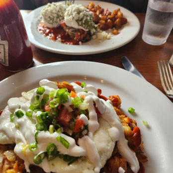Brezo Restaurant - Torta and Mt. Tam - Breakfast & Brunch Near Me - Albany, California