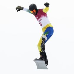 Hanger Clinic - Our rockstar transfemoral patient Andre, competing at the 2021 paralympics in Beijing for the snowboarding event!