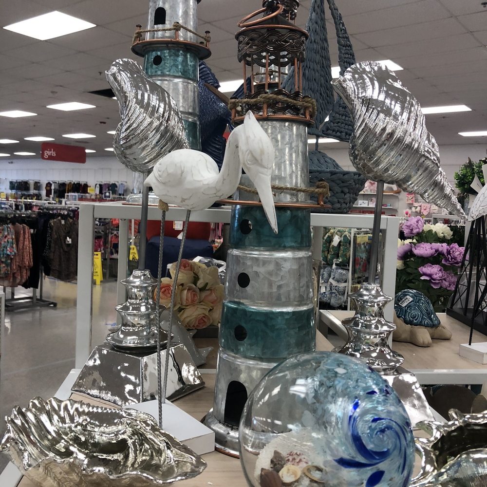 Bealls Outlet - Beach themed decor. - Department Stores Near Me - Pompano Beach, Florida