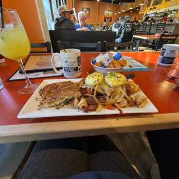 The Egg Bistro - Bennie & the Grits and a mango mimosa - Breakfast & Brunch Near Me - Chesapeake, Virginia
