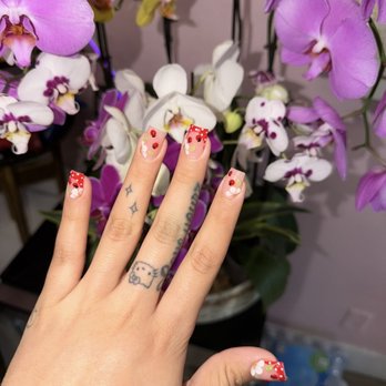 Embellish Nails Studio - Spring lady bug short set - Nail Salons Near Me - Elk Grove, California Embellish Nails Studio - Spring lady bug short set - Nail Salons Near Me - Elk Grove, California