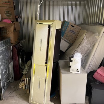 Extra Space Storage - Overview of the RANSACKED unit. - Self Storage Near Me - Chicago, Illinois
