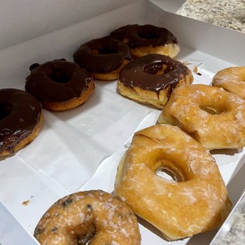JR's Donut Castle - Chocolate glazed are the BEST!!! - Donuts Near Me - Parkersburg, West Virginia
