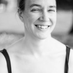 Yoga Healing Glasgow - Seasonal Yoga Teacher and Chi Gung Teacher Anna Daintrey