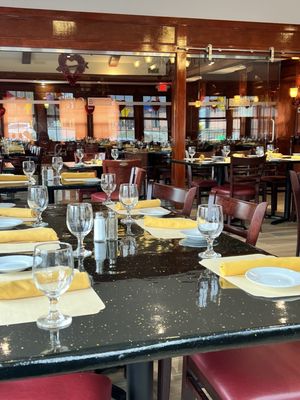 512 Bistro Bar & Restaurant by null