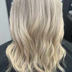 Paula Marie Hair Studio - Grey blending for blond.