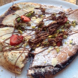 La Fammila Pizza - Nutella pizza dessert