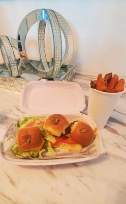 Burgers & Shakes by null