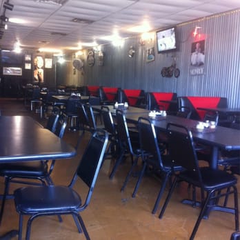 Tavi's Italian Restaurant - Tavi's 1950's biker style restaurant! - Italian Near Me - Seven Points, Texas Tavi's Italian Restaurant - Tavi's 1950's biker style restaurant! - Italian Near Me - Seven Points, Texas
