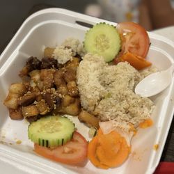 Snackie Viet - Cơm ba rọi cháy tỏi