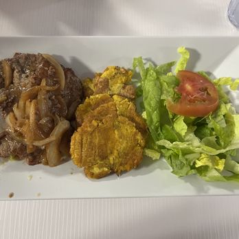 Pannes - Beefsteak "encebollado" - Breakfast & Brunch Near Me - San Juan, Puerto Rico Pannes - Beefsteak "encebollado" - Breakfast & Brunch Near Me - San Juan, Puerto Rico