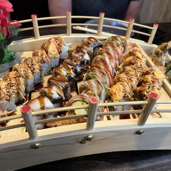Mito Sushi - Sushi Bars Near Me - Centennial, Colorado