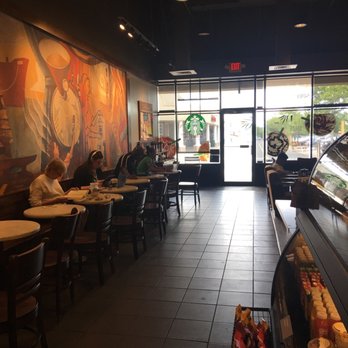 Starbucks - Coffee & Tea Near Me - Alexandria, Virginia
