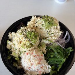 Tofu poke bowl