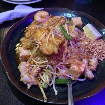Bangkok @12 Thai Restaurant - Pad Thai with seafood - Thai Near Me - Sacramento, California Bangkok @12 Thai Restaurant - Pad Thai with seafood - Thai Near Me - Sacramento, California
