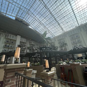 Cascades American Cafe - Lots of external light. - New American Near Me - Nashville, Tennessee