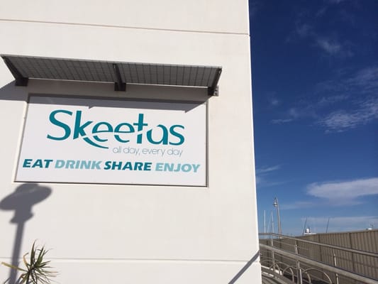 Skeetas Restaurant Bar & Cafe by null