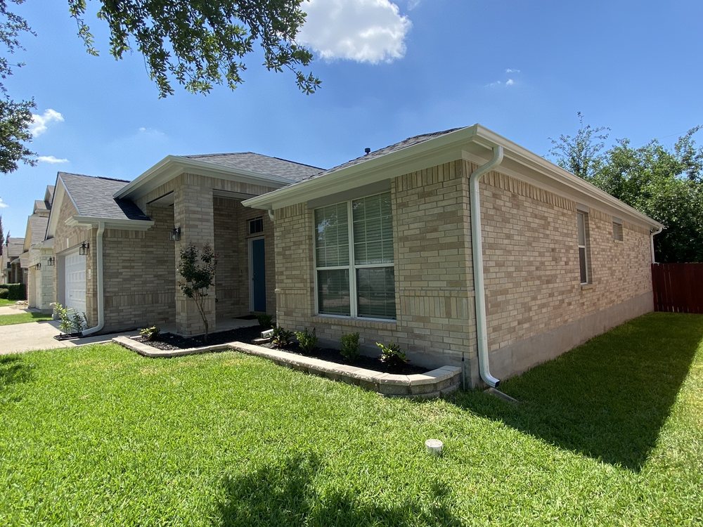 Slide of Murillo Seamless Gutters