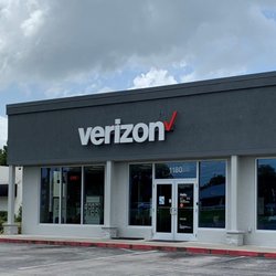Verizon - Exterior