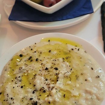Pisces Coastal Kitchen - Hummus appetizer. - New American Near Me - Chatham, Massachusetts