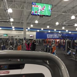 Crunch Fitness - Bonita Springs - View from one of the many treadmills.