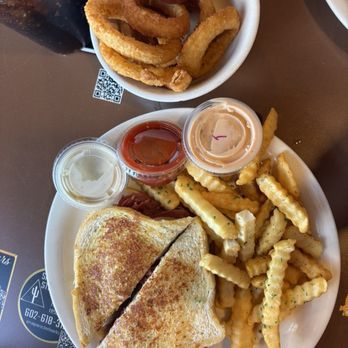 The Peppersauce Cafe - The Reuben Sandwich and Onion Rings - American Near Me - Phoenix, Arizona The Peppersauce Cafe - The Reuben Sandwich and Onion Rings - American Near Me - Phoenix, Arizona
