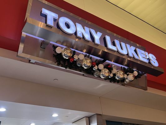 Tony Luke's by null