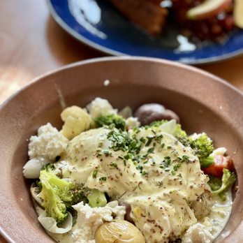 Johnston's Saltbox - #hash - New American Near Me - San Carlos, California Johnston's Saltbox - #hash - New American Near Me - San Carlos, California