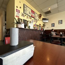 Taqueria Los Panchos - Dining