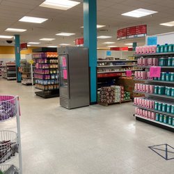Boomers Discount Markets - Discounted grocery and misc items