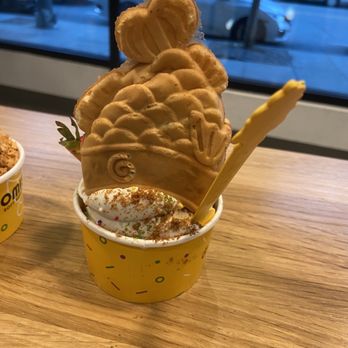 Somisomi - Milk and Nutella fish - Ice Cream & Frozen Yogurt Near Me - San Francisco, California Somisomi - Milk and Nutella fish - Ice Cream & Frozen Yogurt Near Me - San Francisco, California