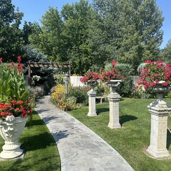 DanWalt Gardens - Wedding Planning Near Me - Billings, Montana DanWalt Gardens - Wedding Planning Near Me - Billings, Montana