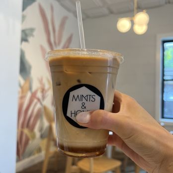 Mints & Honey - Cinnamon Latte - Coffee & Tea Near Me - Burlingame, California Mints & Honey - Cinnamon Latte - Coffee & Tea Near Me - Burlingame, California