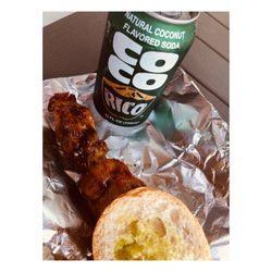 Parada tropical - Chicken Pinchos with Coconut soda