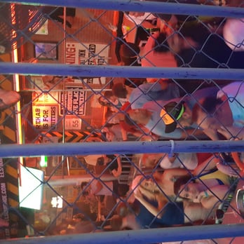 El Squid Roe - Dance Clubs Near Me - Cabo San Lucas, BCS