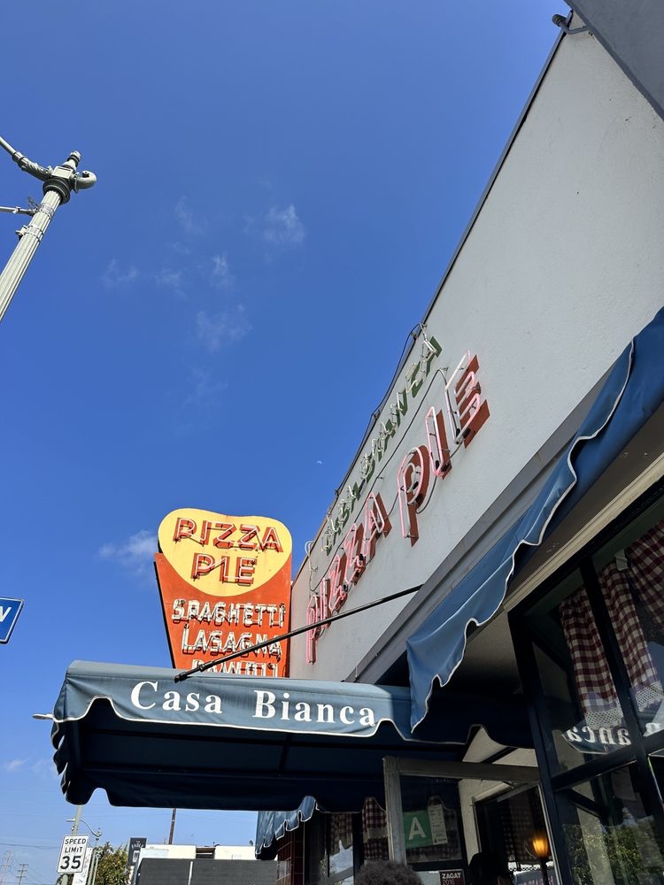 Casa Bianca Pizza Pie