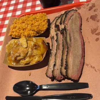 Terry Black's Barbecue - Fantastic Lean Brisket, Spanish Rice & Peach Cobbler !!! - Barbeque Near Me - Houston, Texas Terry Black's Barbecue - Fantastic Lean Brisket, Spanish Rice & Peach Cobbler !!! - Barbeque Near Me - Houston, Texas