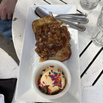 The Horny Ram - Apple Brioche Pudding - New American Near Me - New York, New York The Horny Ram - Apple Brioche Pudding - New American Near Me - New York, New York