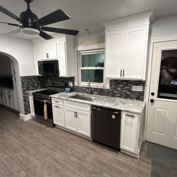 United Granite Quartz - Finished Granite (White Ice) countertop - Countertop Installation Near Me - Colmar, Pennsylvania United Granite Quartz - Finished Granite (White Ice) countertop - Countertop Installation Near Me - Colmar, Pennsylvania