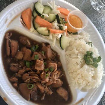 Grandma Wan's Thai Mix Kitchen - Garlic Pulled Chicken with Rice and Salad - Food Trucks Near Me - Bradenton, Florida Grandma Wan's Thai Mix Kitchen - Garlic Pulled Chicken with Rice and Salad - Food Trucks Near Me - Bradenton, Florida