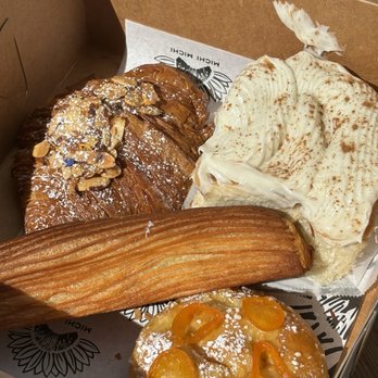Michi Michi - Almond croissant, cinnamon roll, kumquat torta de azucar, birria croissant - Bakeries Near Me - San Diego, California Michi Michi - Almond croissant, cinnamon roll, kumquat torta de azucar, birria croissant - Bakeries Near Me - San Diego, California